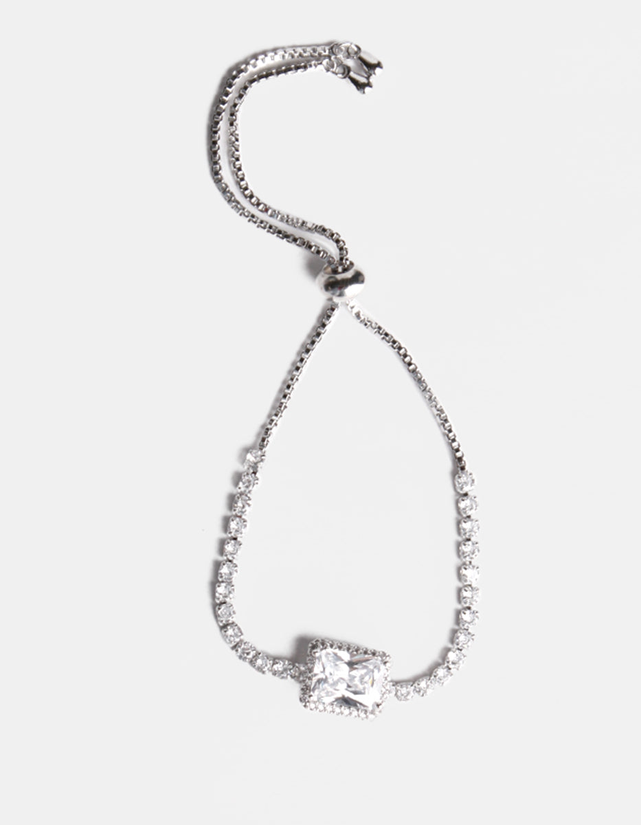 Pulsera ajustable en plata .925 con baño de rodio, topacio central rectangular y topacios blancos Festive Style