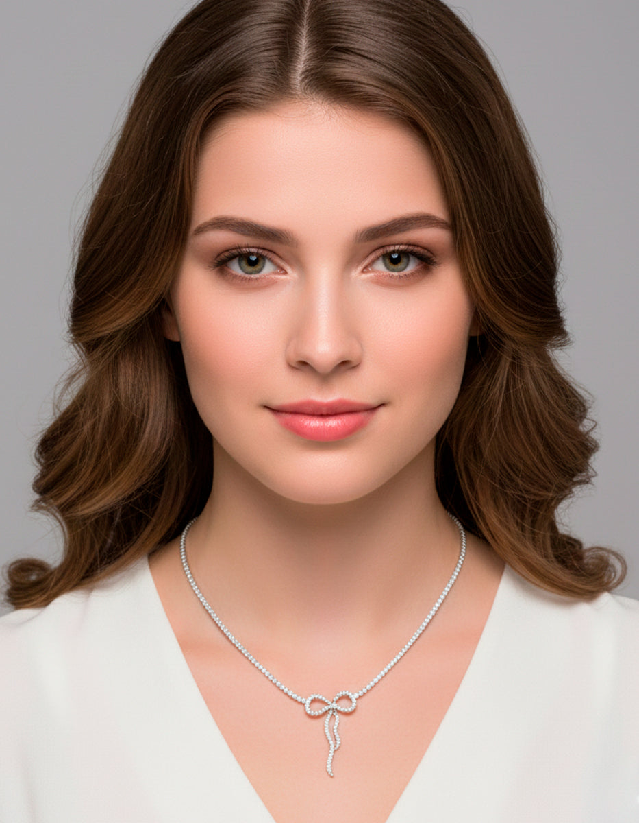 ⚡Ei Collar en Plata .925 con Baño de Rodio, Moño y Topacios Blancos