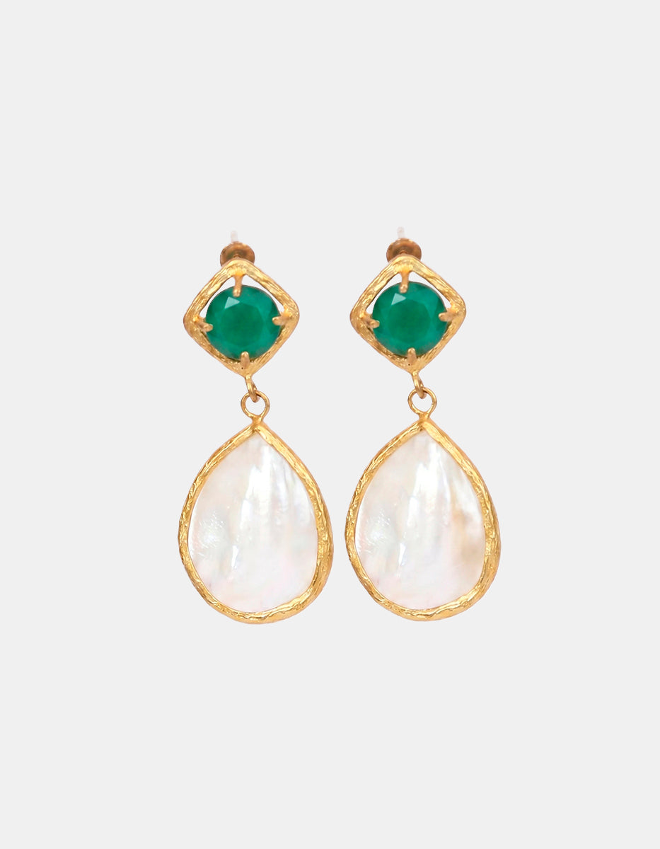 Aretes gold-filled de 18 kt con madreperla natural y ojo de gato verde Marquesa