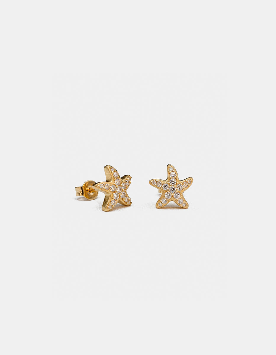 Broqueles mini de plata .925 con baño de oro 22k en forma de estrella de mar y topacios blancos corte brillante Festive Style