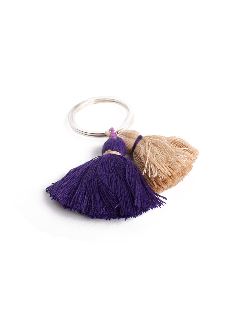 Llavero con Doble Motita Morada y Beige en Metal Noble Zen