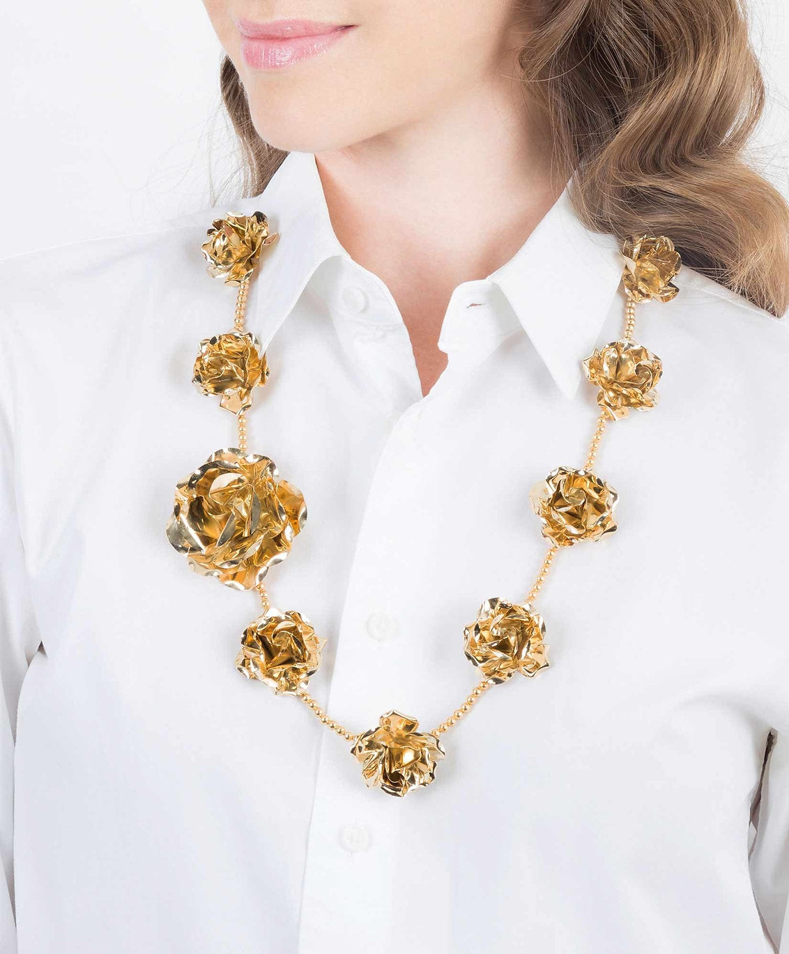 Collar con flores en baño de oro Edén