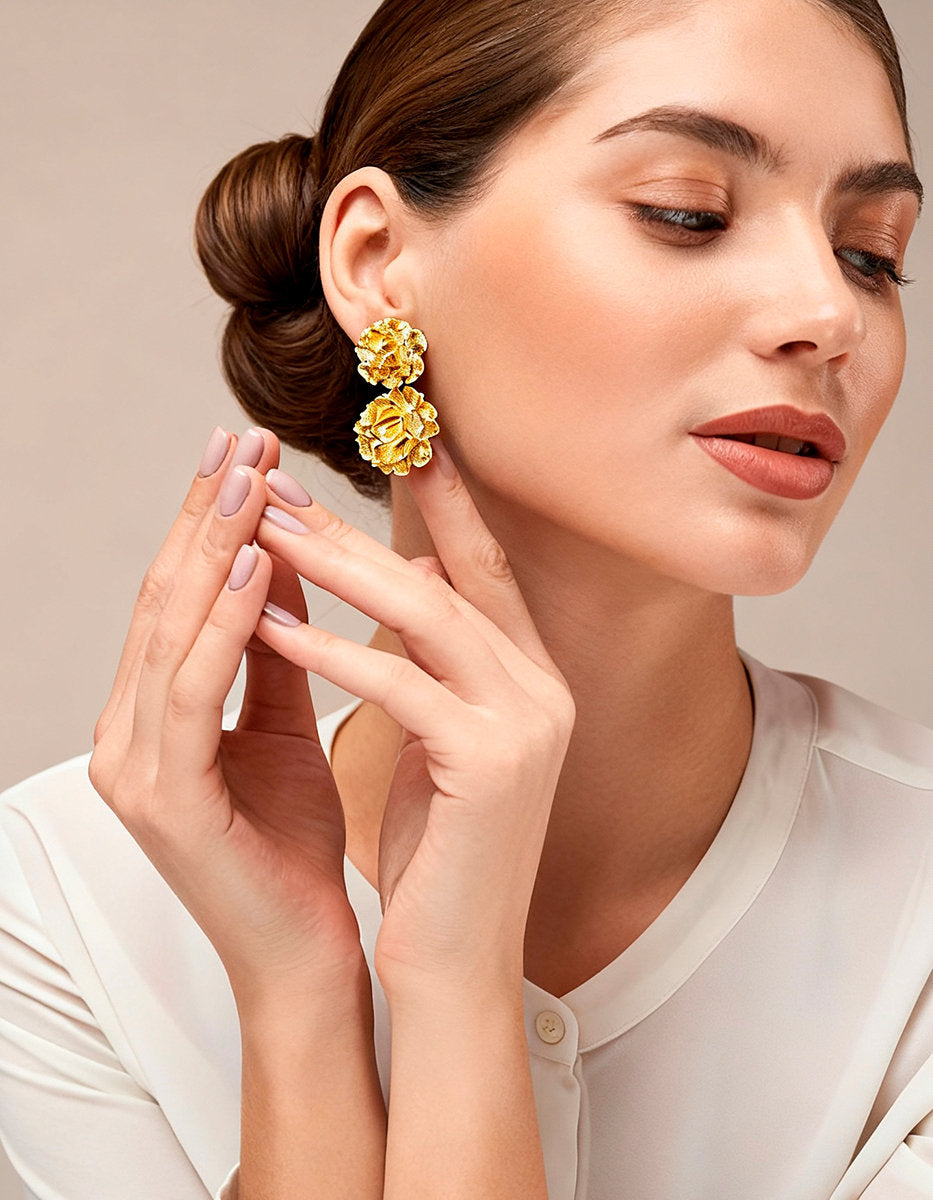 Aretes con flores en baño de oro Edén