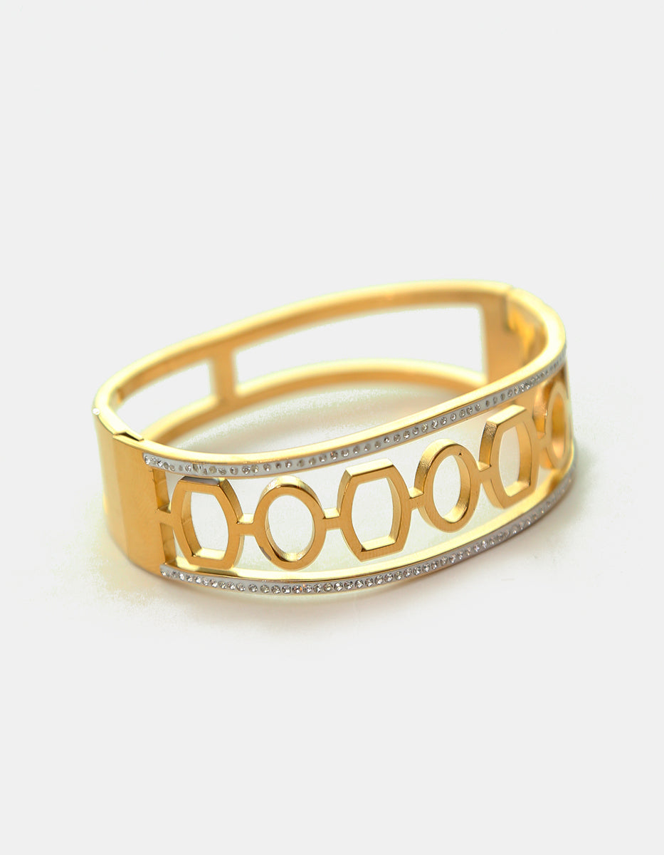 ⚡Ei Brazalete en Oro Laminado con Calado Geométrico y Topacios Blancos