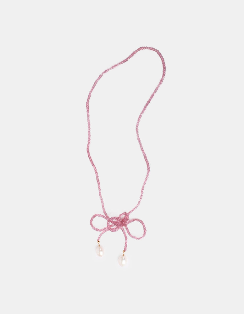Collar de Microcristales Rosa con Moño y Perlas Barrocas