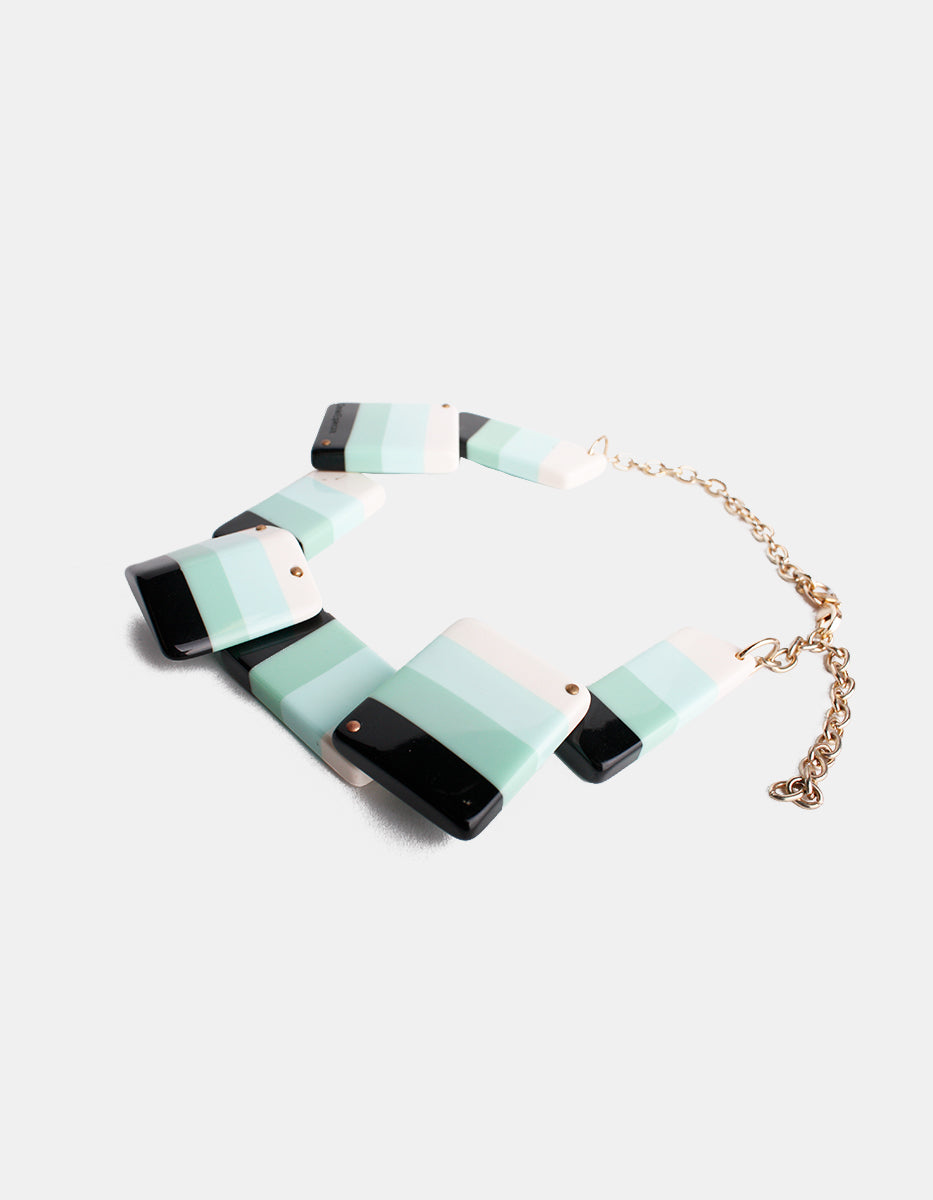 ⚡Ei Collar en Metal Base con Baño Vermeil 22 kt Rectángulos en Tonos Verde, Menta y Crema New Deco