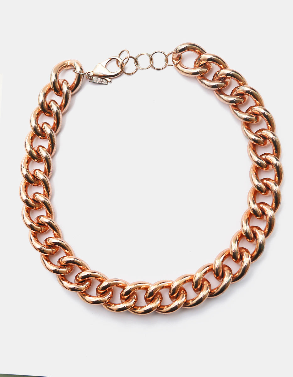 Collar de eslabones gruesos chunky en bronce con baño de oro rosa