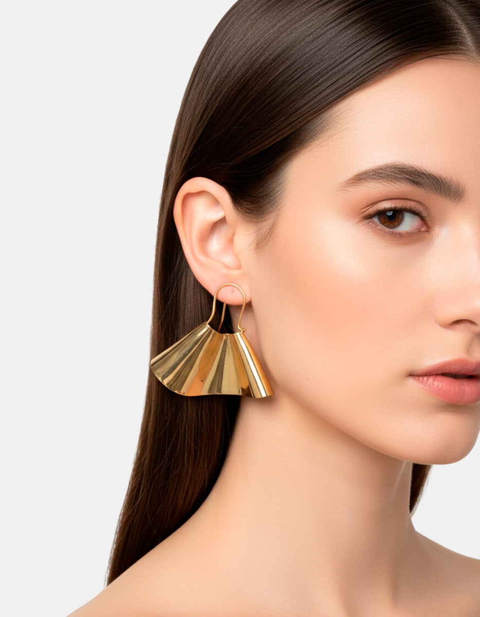 Aretes forma orgánica lisos Golden