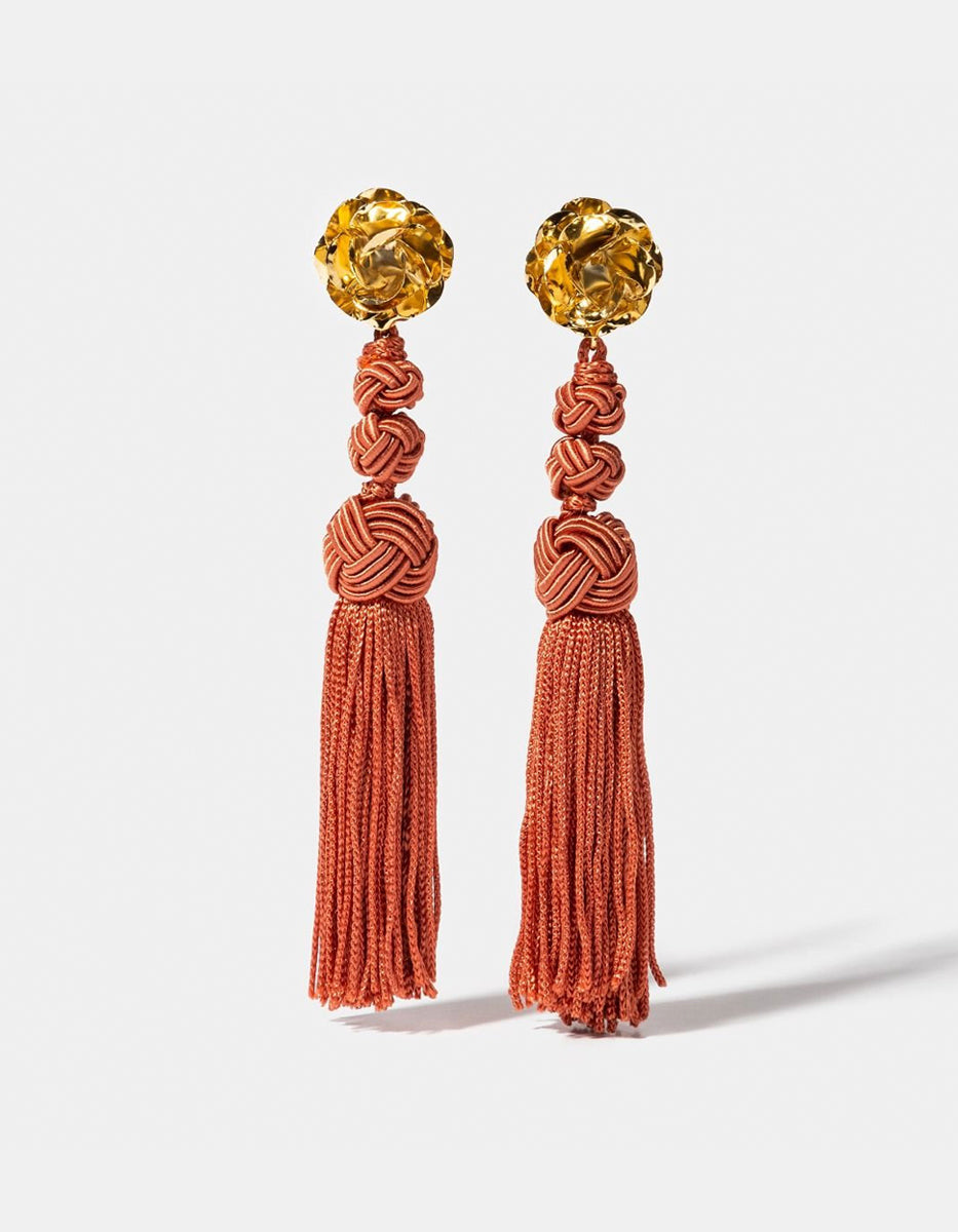 Aretes con hilo de seda rosa y pompón Edén