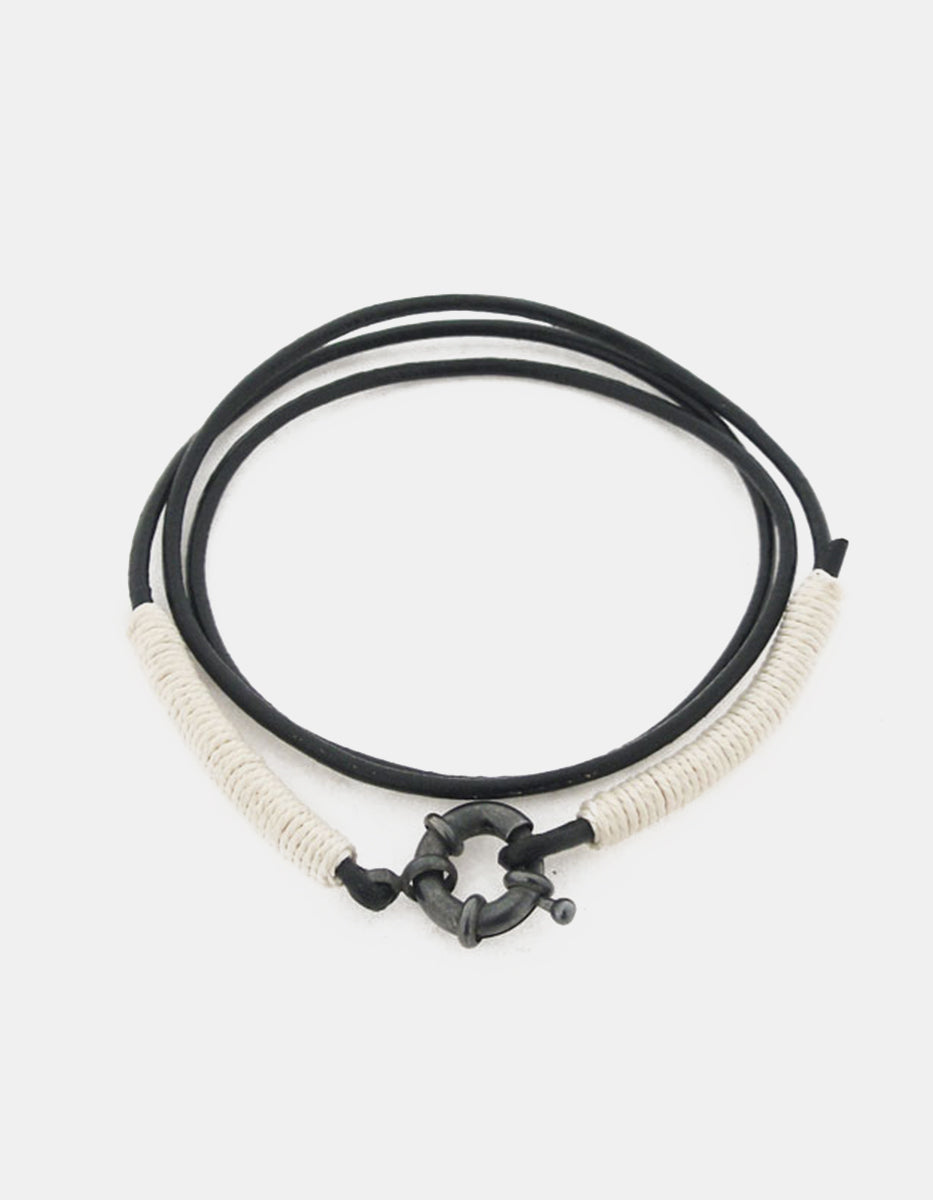Pulsera de metal noble en baño de rutenio con argolla Nordic