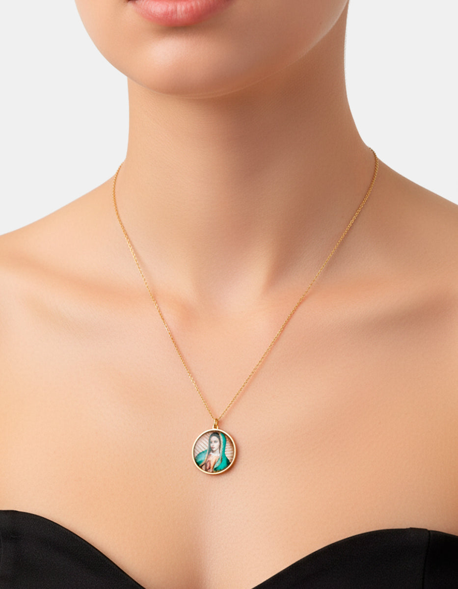 Collar con Baño de Oro 18kt e Imagen de la Virgen de Guadalupe Divina Guadalupana