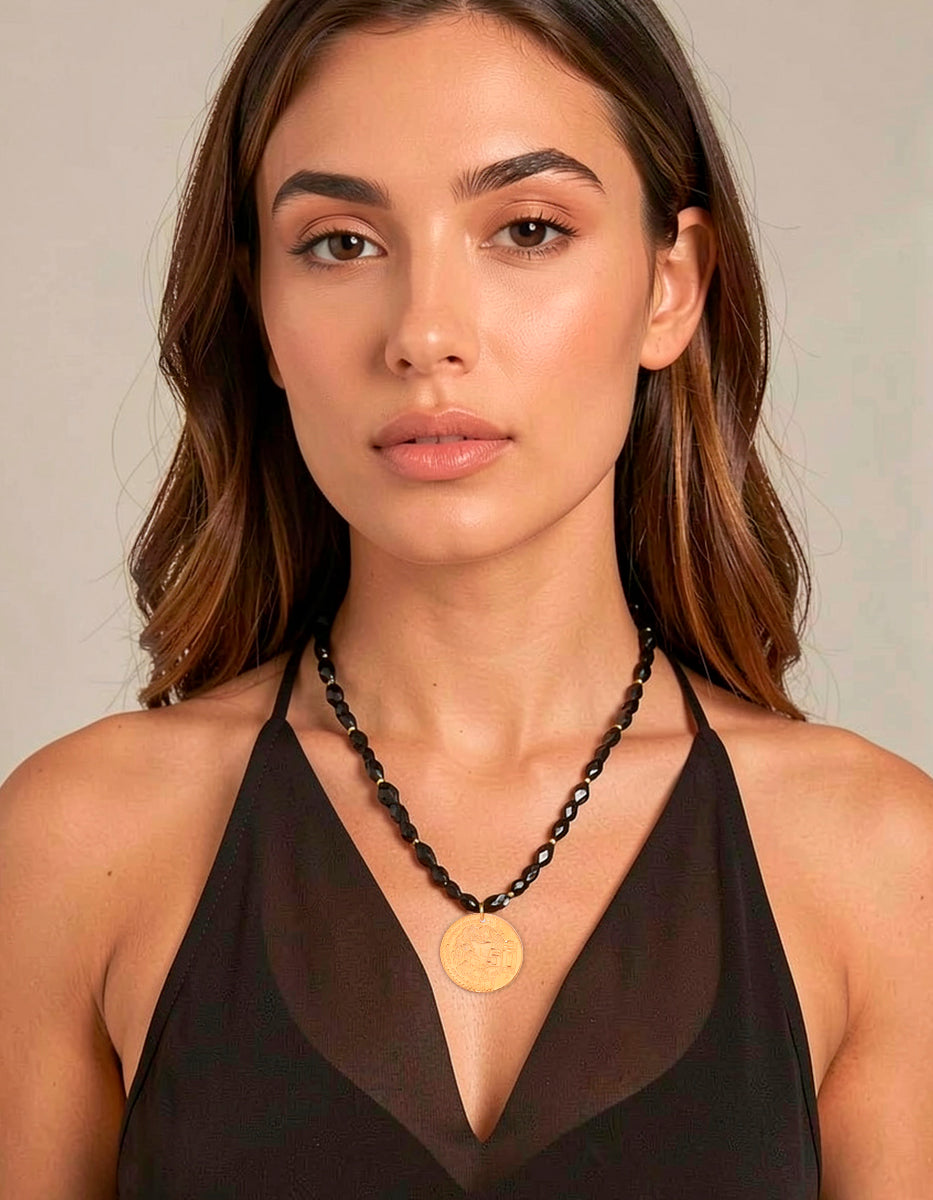 Collar un hilo ágatas negras & dije de moneda auténtica Memorias