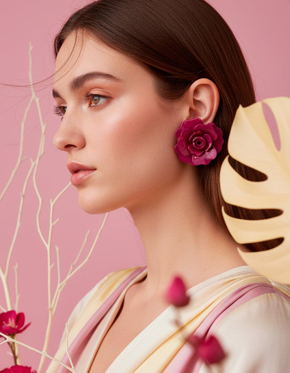 Aretes de Baquelita con forma de Flor en Tono Violeta Mandragora