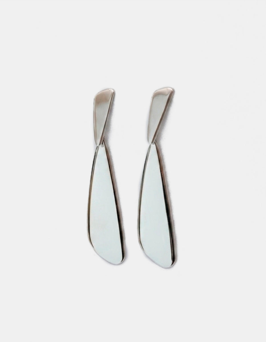 Aretes de metal noble en baño de platino