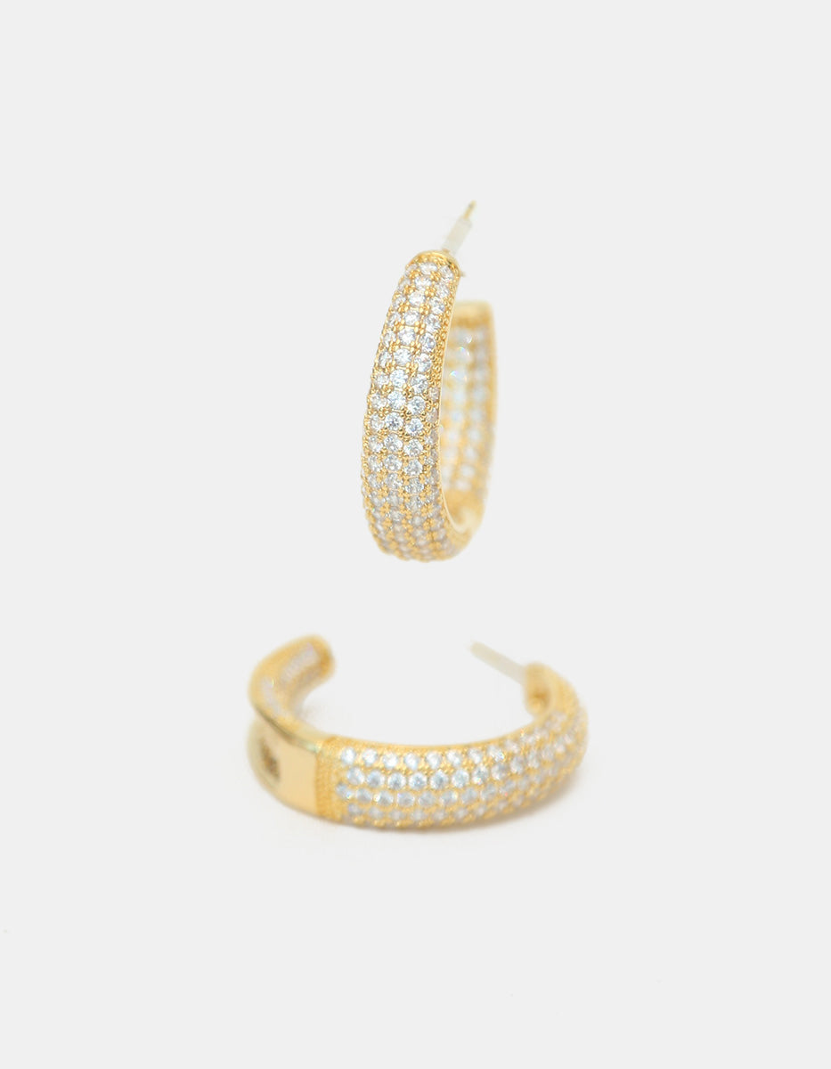 Aretes de bronce con baño de oro 22k e incrustaciones de topacios blancos corte brillante Festive Style