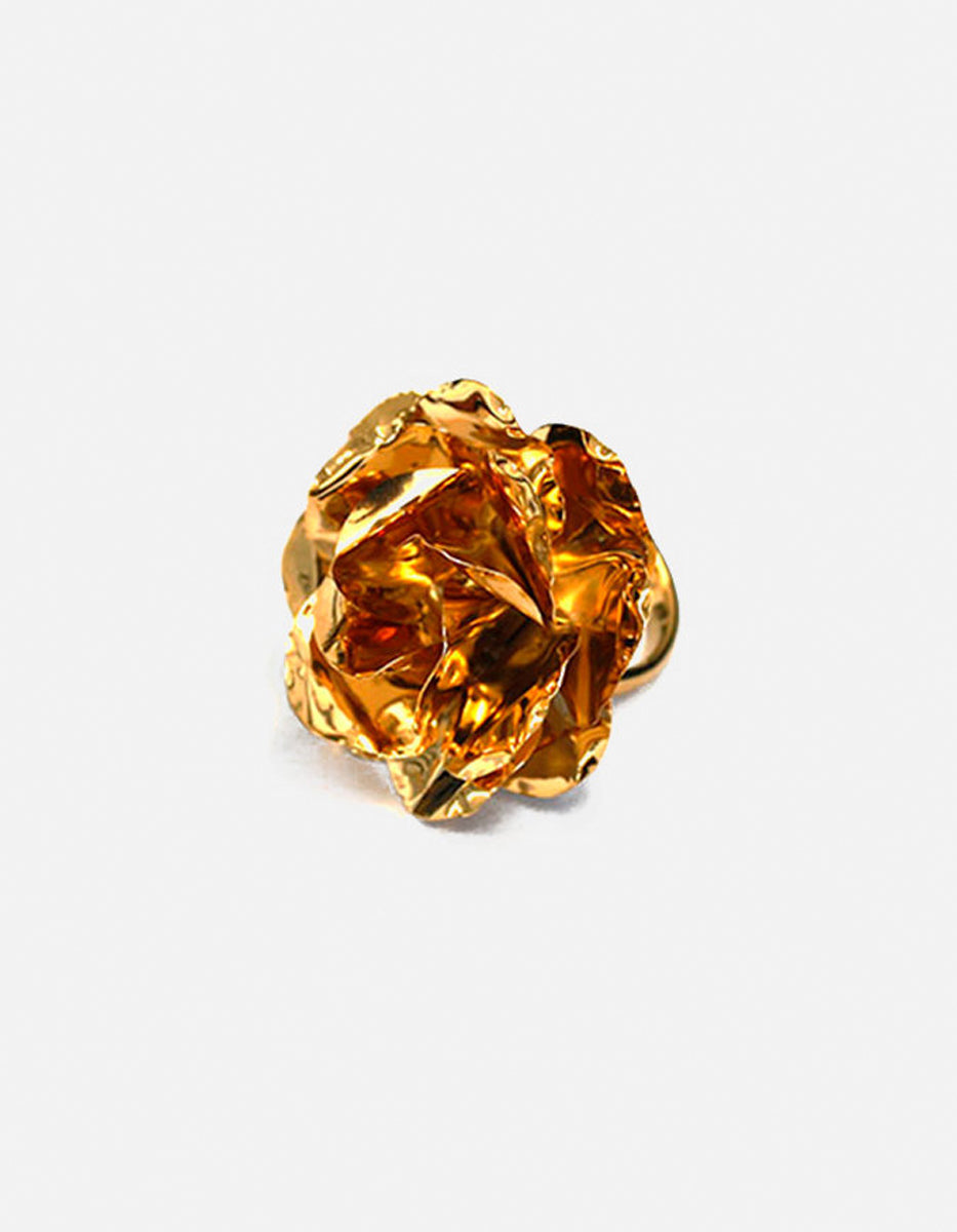 Anillo en forma de flor con baño de oro Edén