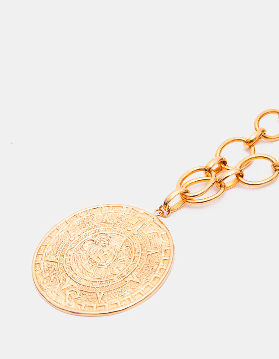 Collar de bronce con baño de oro 22k y dije con grabado azteca