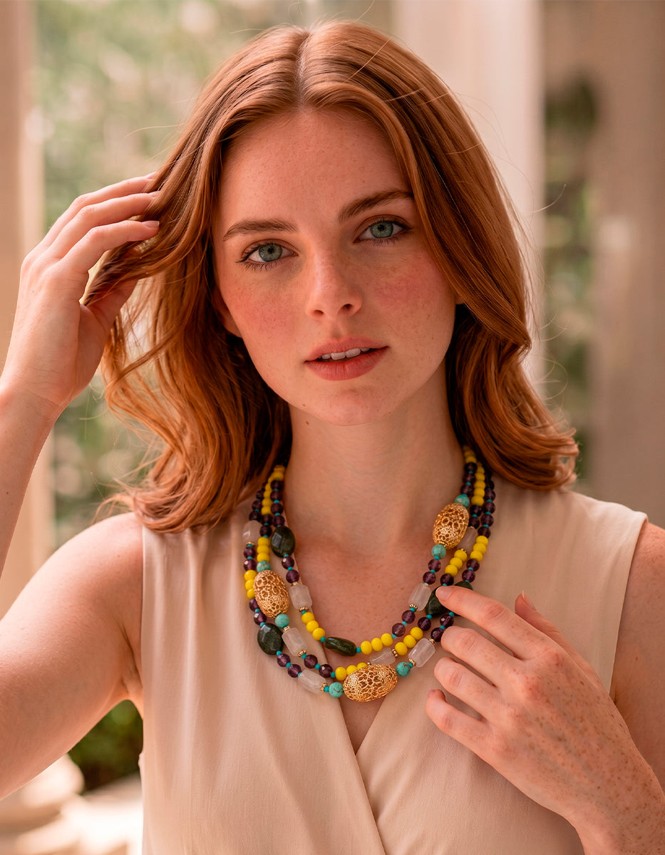 Collar de bronce en baño de oro 22k con cuentas multicolor