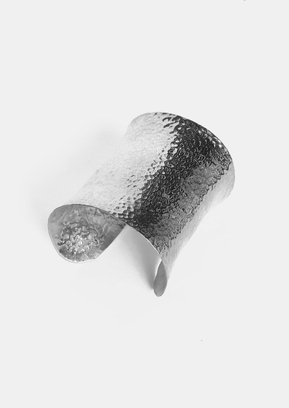 Brazalete martelinado Calcuta