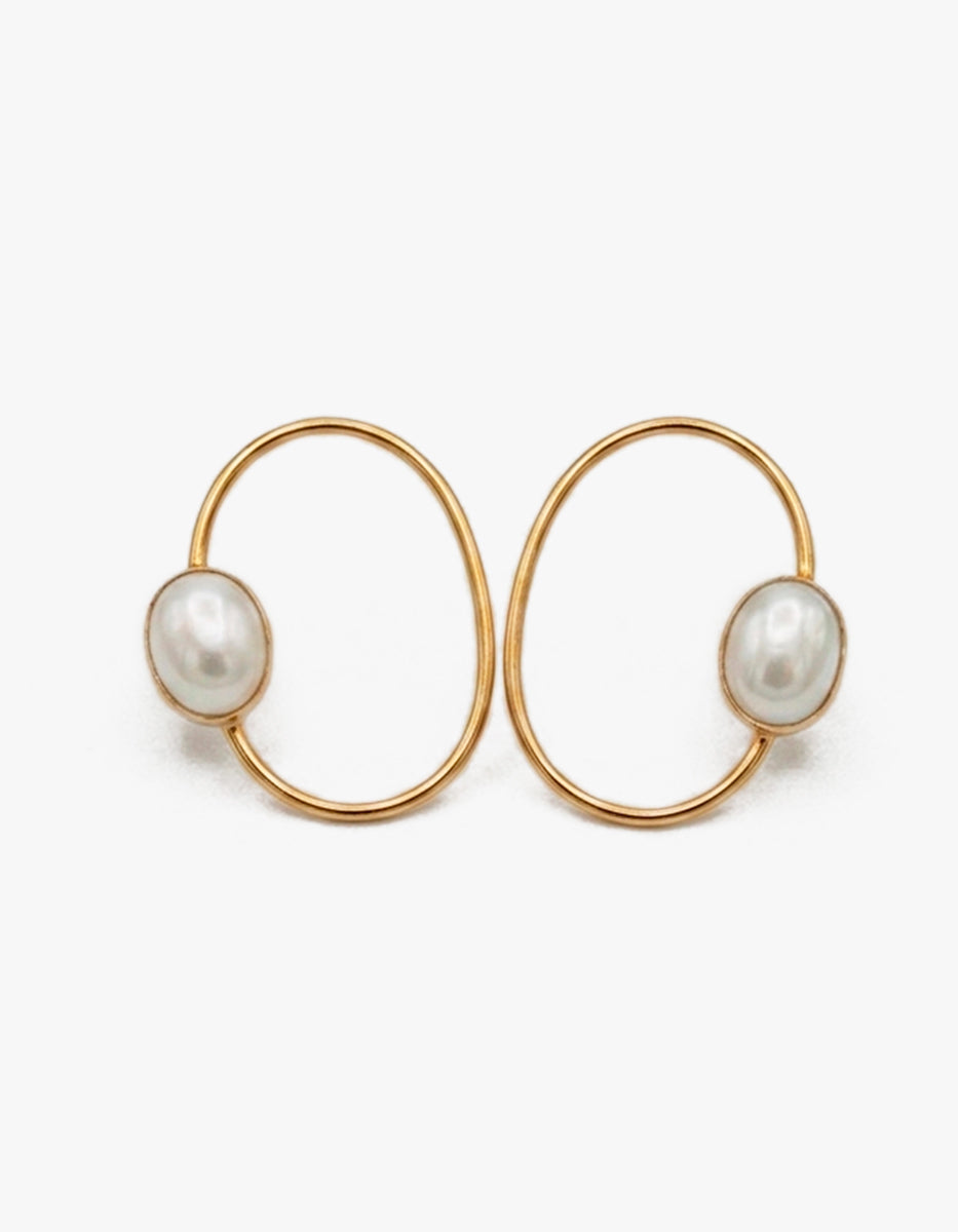 Aretes de bronce en baño de oro 22 kt con perla mabe Golden Chic