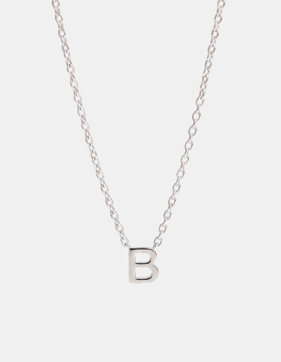 Collar de bronce en baño de platino con letra “B”