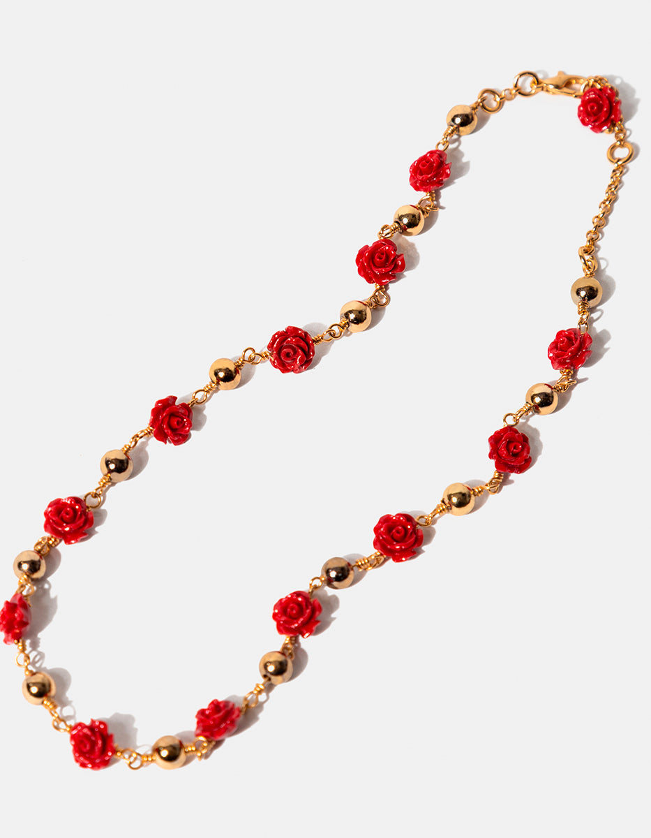 Collar de Bronce con Baño de Oro 22kt, con Bolas Lisas y Rosas Talladas de Baquelita Roja By Daniel