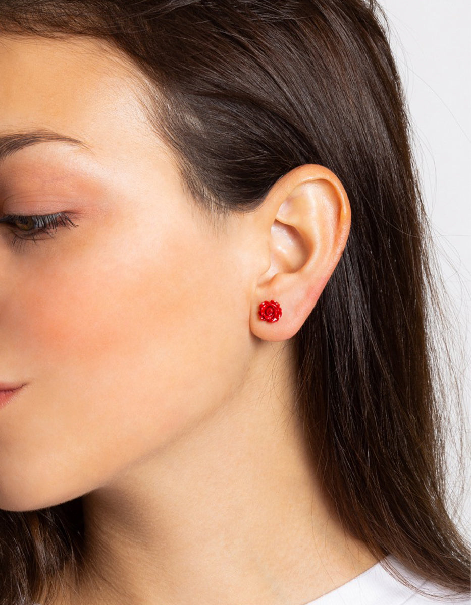 Broqueles en bronce con baño de oro 22 kt y rosa chica tallada en baquelita roja Rock & Glam