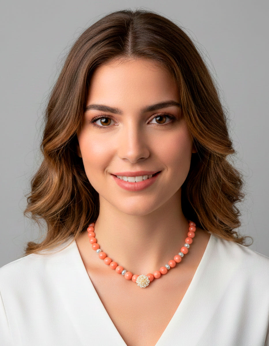 Collar con Extensión en Bronce Baño Oro 22 kt, Baquelita Marfil y Perla Mabe Coral & Blanco L.I.F.E