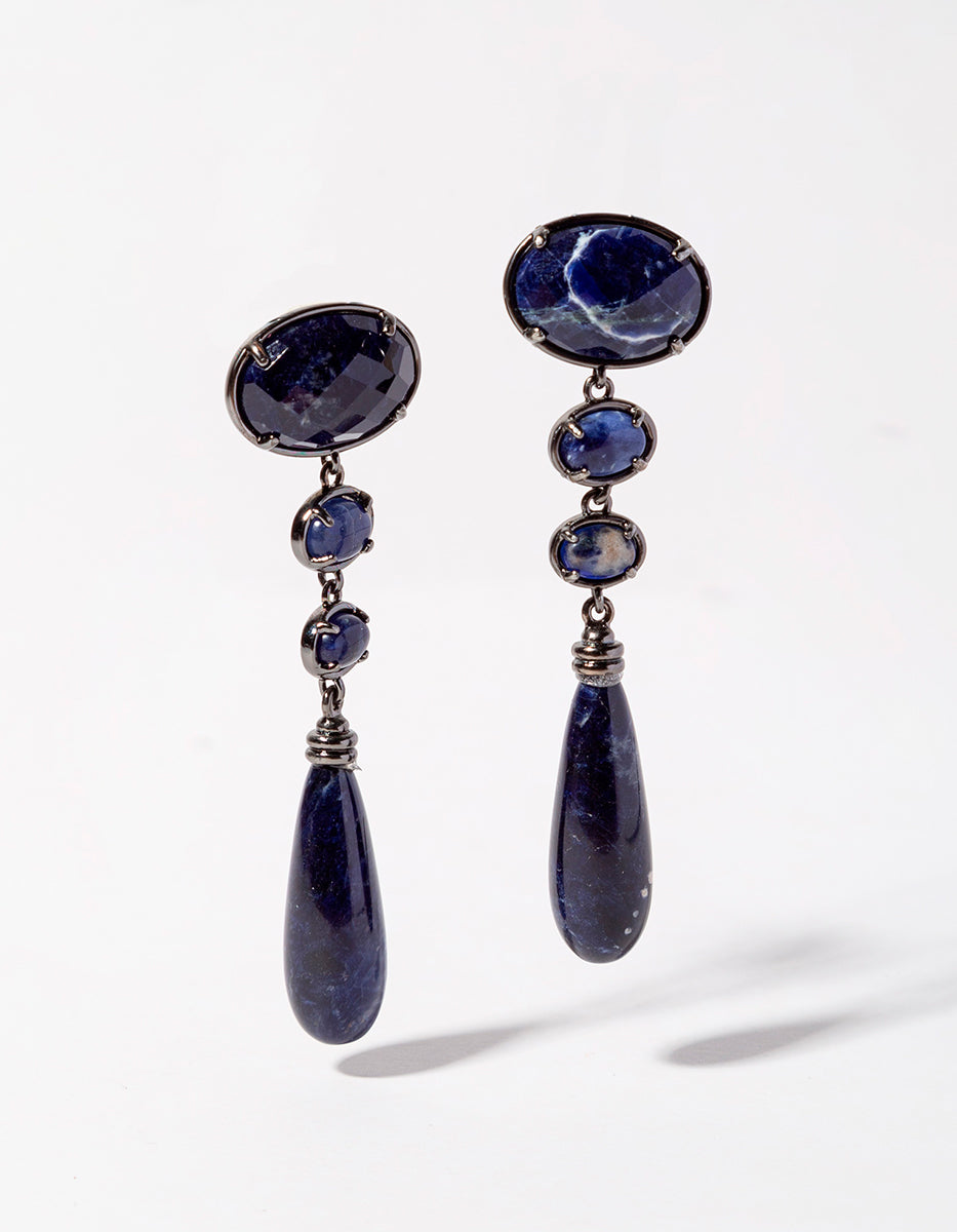 Aretes ojo de gato tono azul marino Marquesa