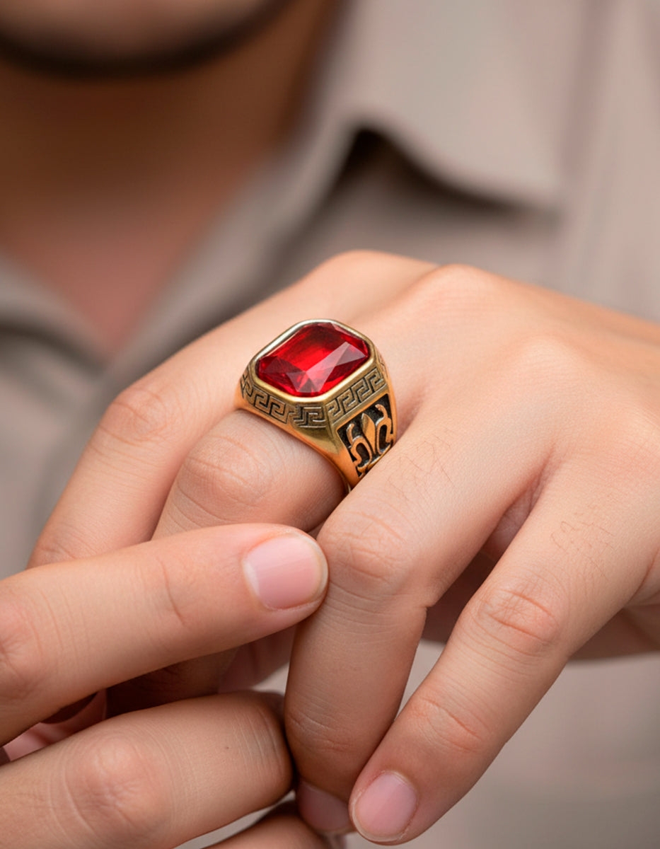 Anillo de acero en baño oro 22 kt con rubelita en corte radiante Talla 11 Nordic