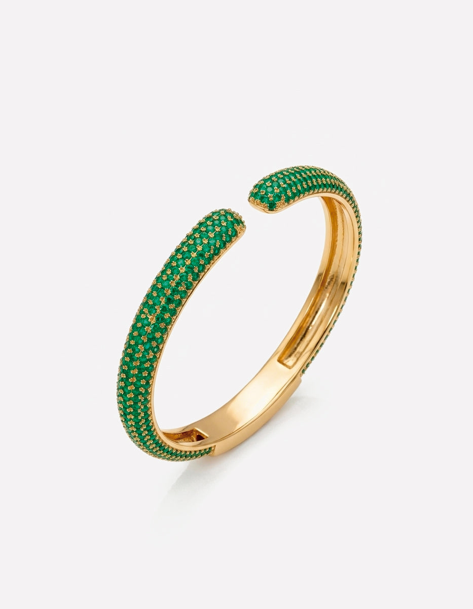 Pulsera de bronce con baño de oro de 22kt y espinolitas verdes Golden Chic