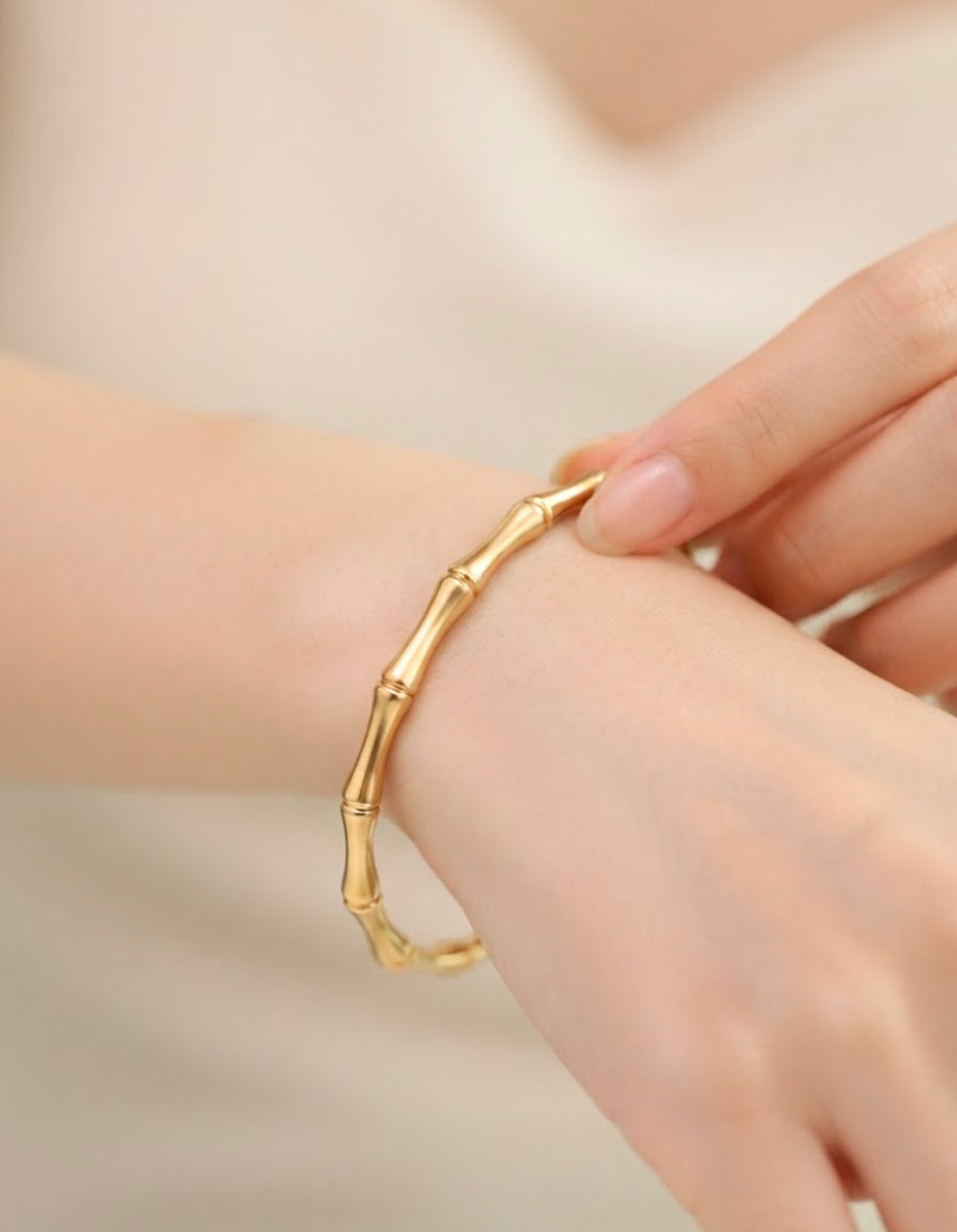 Brazalete de oro laminado 22 kt estilo bambú