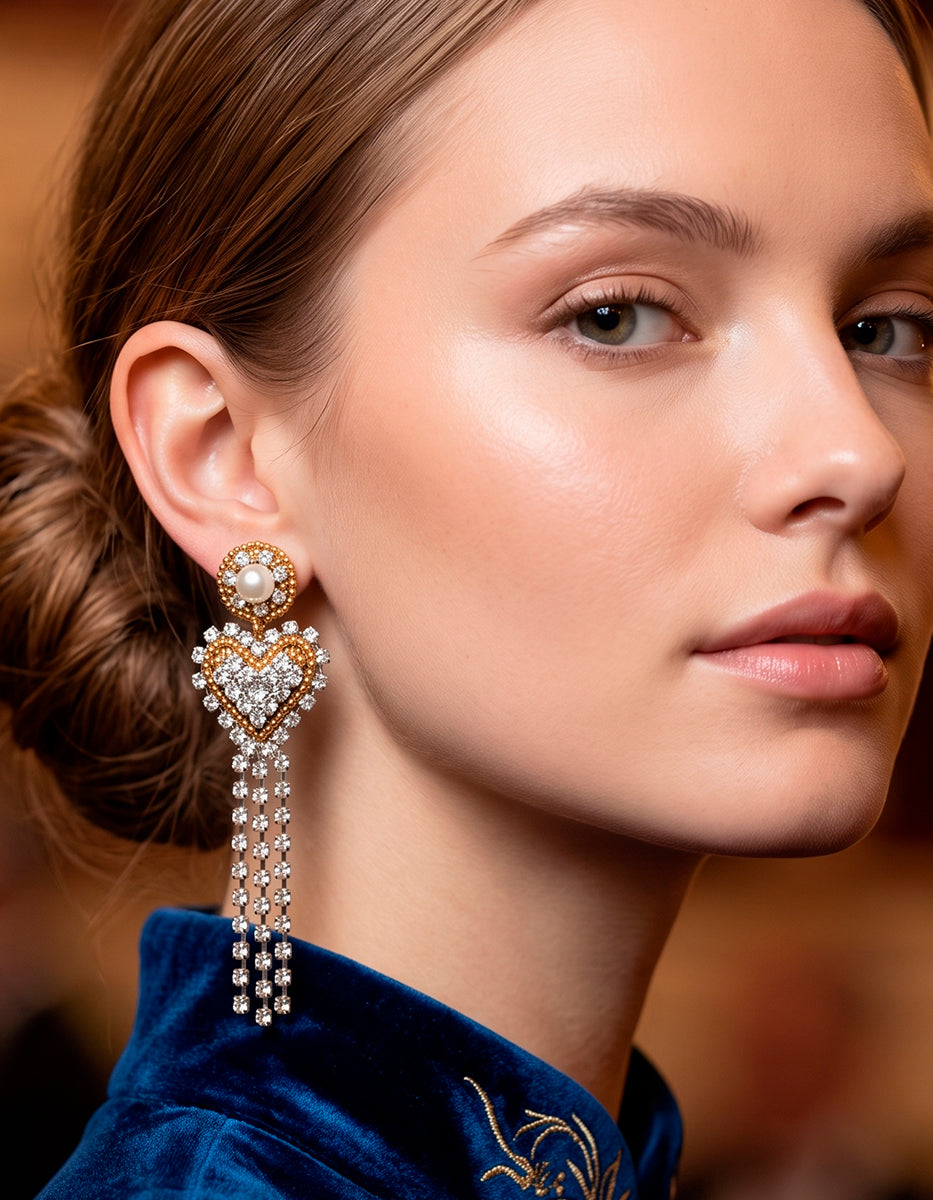 Aretes colgantes bordados de corazón con topacios blancos, perla y Gold-Filled