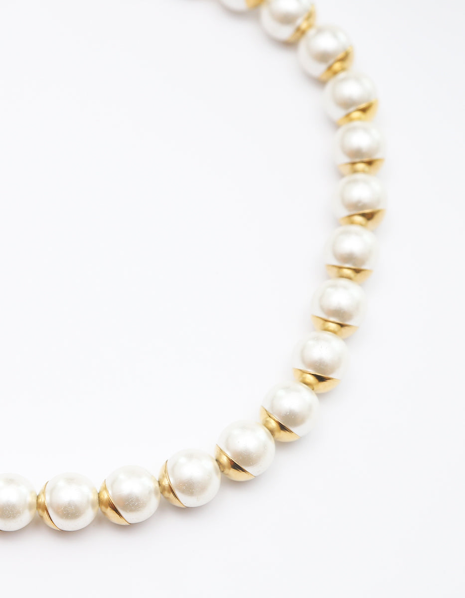 Collar de Perlas Mabe con Casquillos Intercalados en Baño de Oro de 22kt