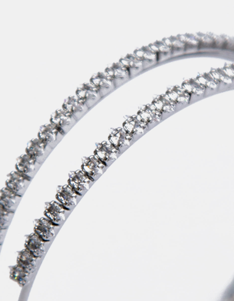 Brazalete en baño de platino con topacio blanco de 5.3 cm Festive Style