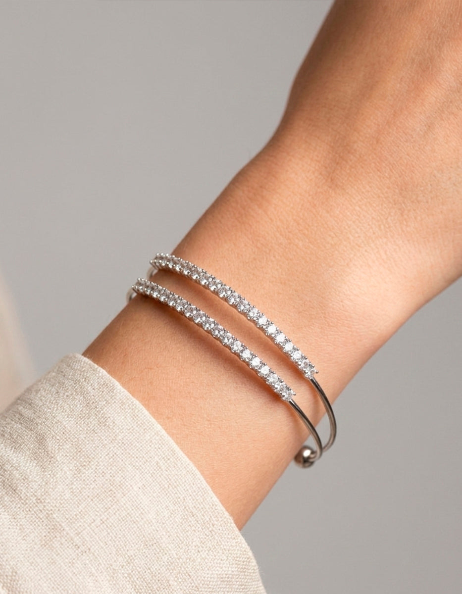 Brazalete en baño de platino con topacio blanco de 5.3 cm Festive Style