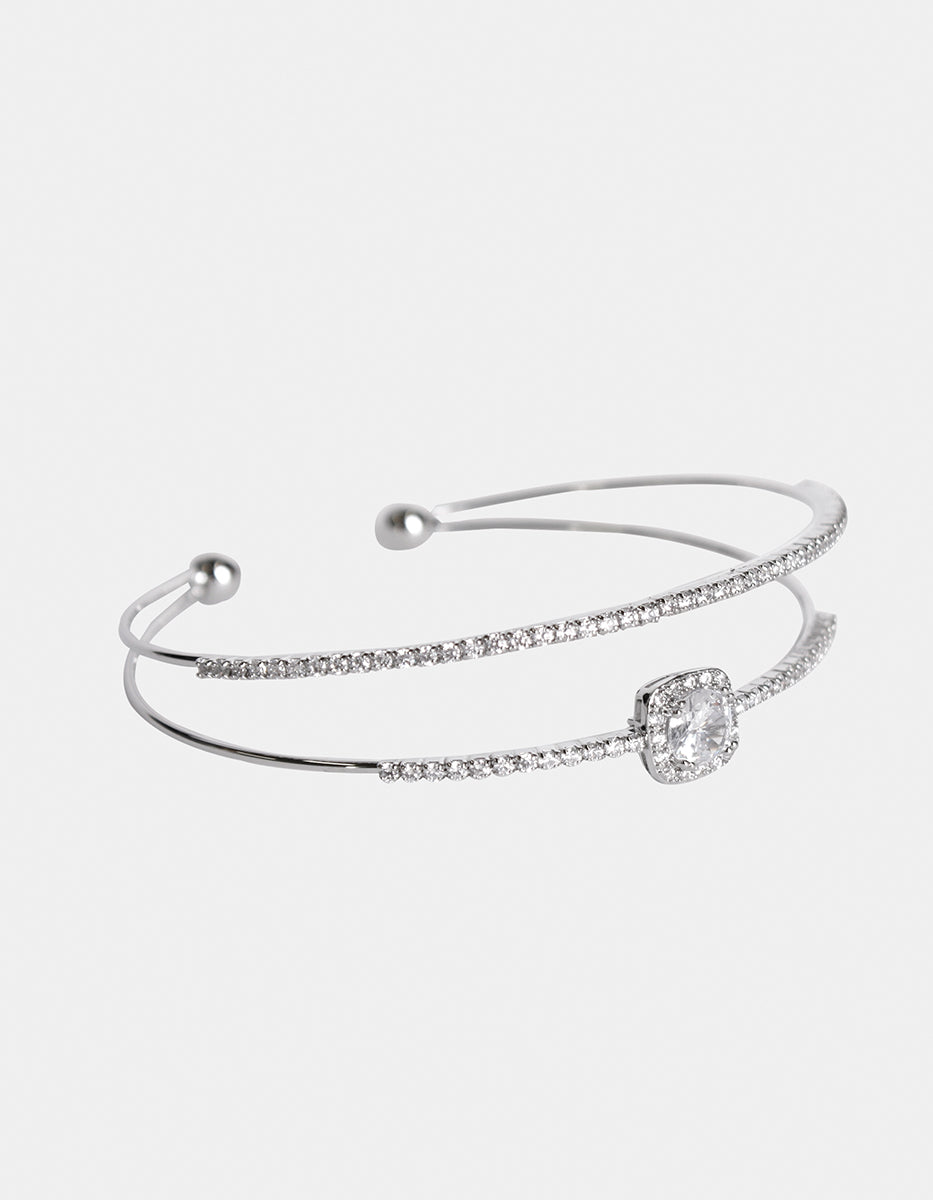 Brazalete doble hilo con topacios blancos y topacio central forma redonda Festive Style