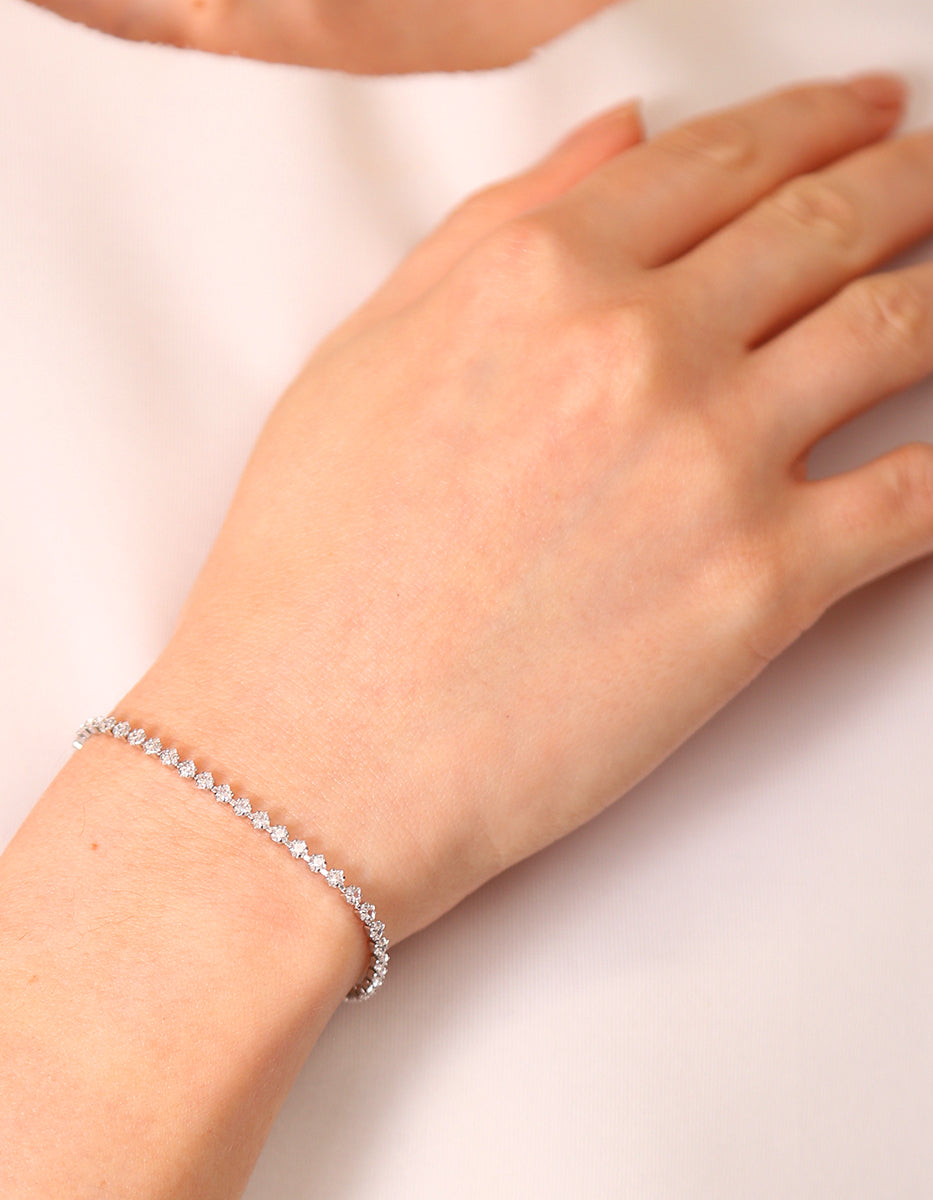 Pulsera en baño de platino con topacios blancos en corte princesa Festive Style