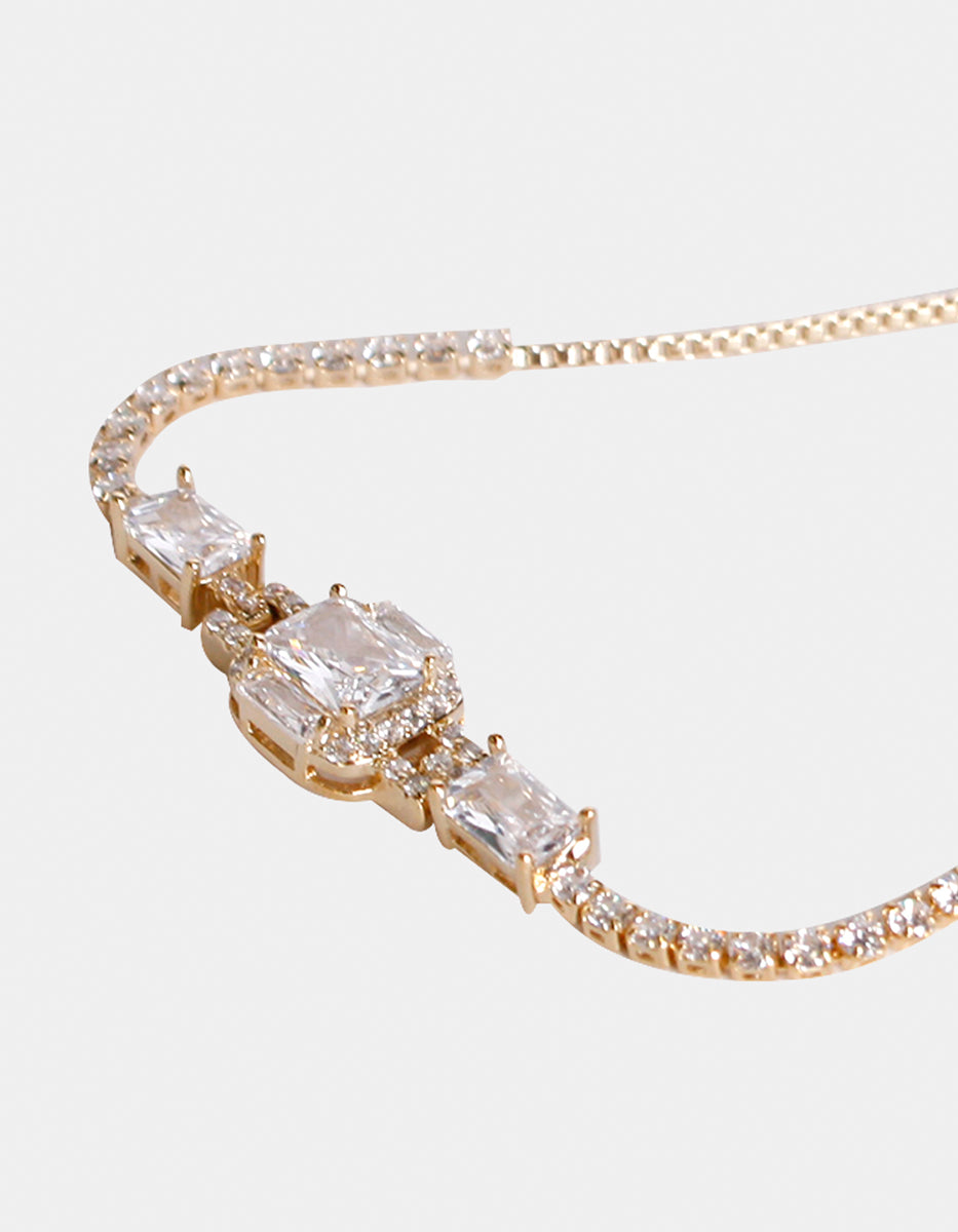 Pulsera ajustable con topacios blancos y 3 topacios centrales Festive Style