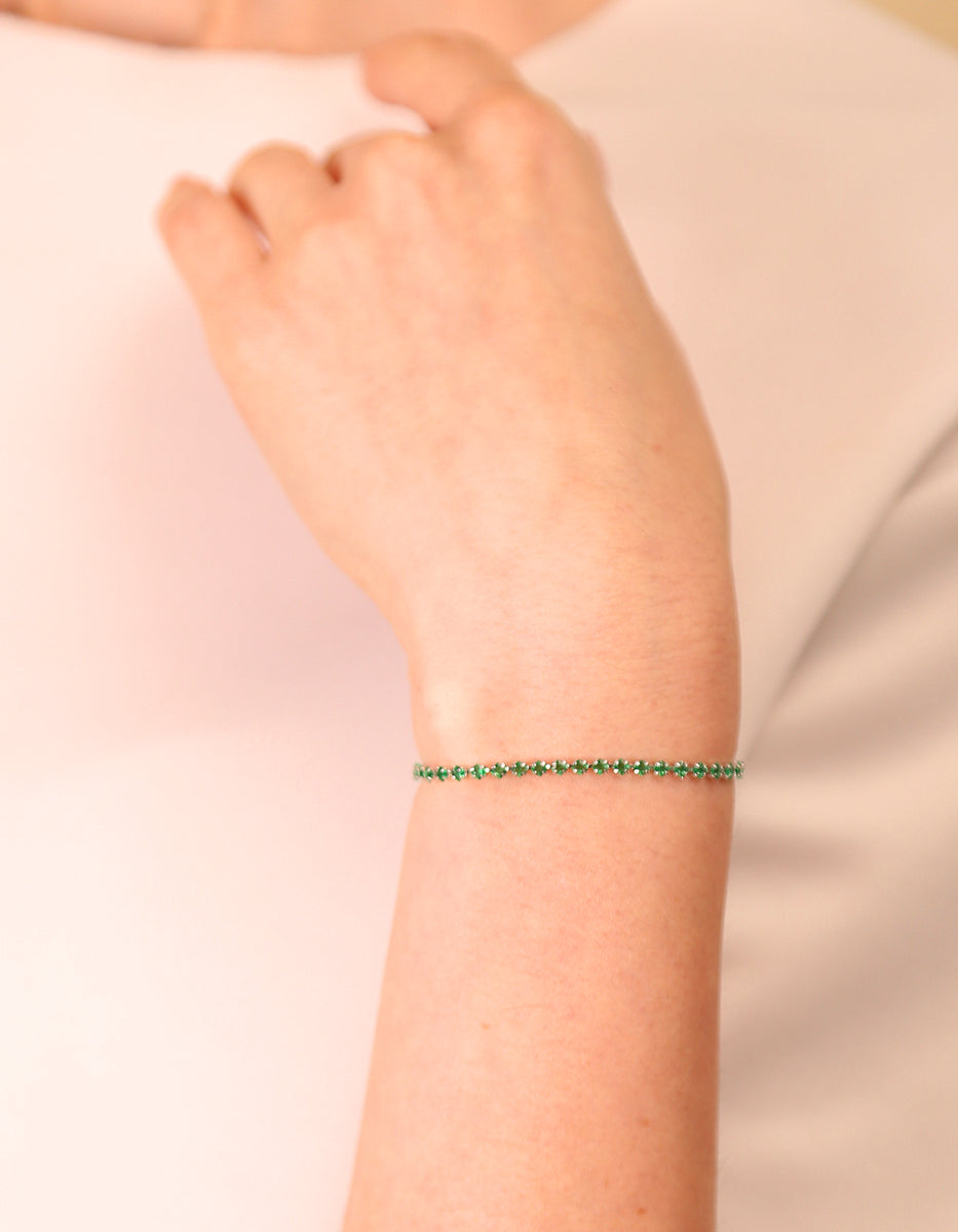 Pulsera ajustable en baño de platino con esmeraldas de Bombay en forma cuadrada Festive Style