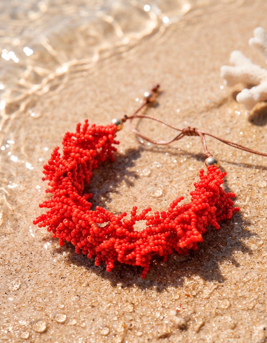Pulsera ajustable Goldfield 18K & cuentas rojas en forma de coral Ultramar