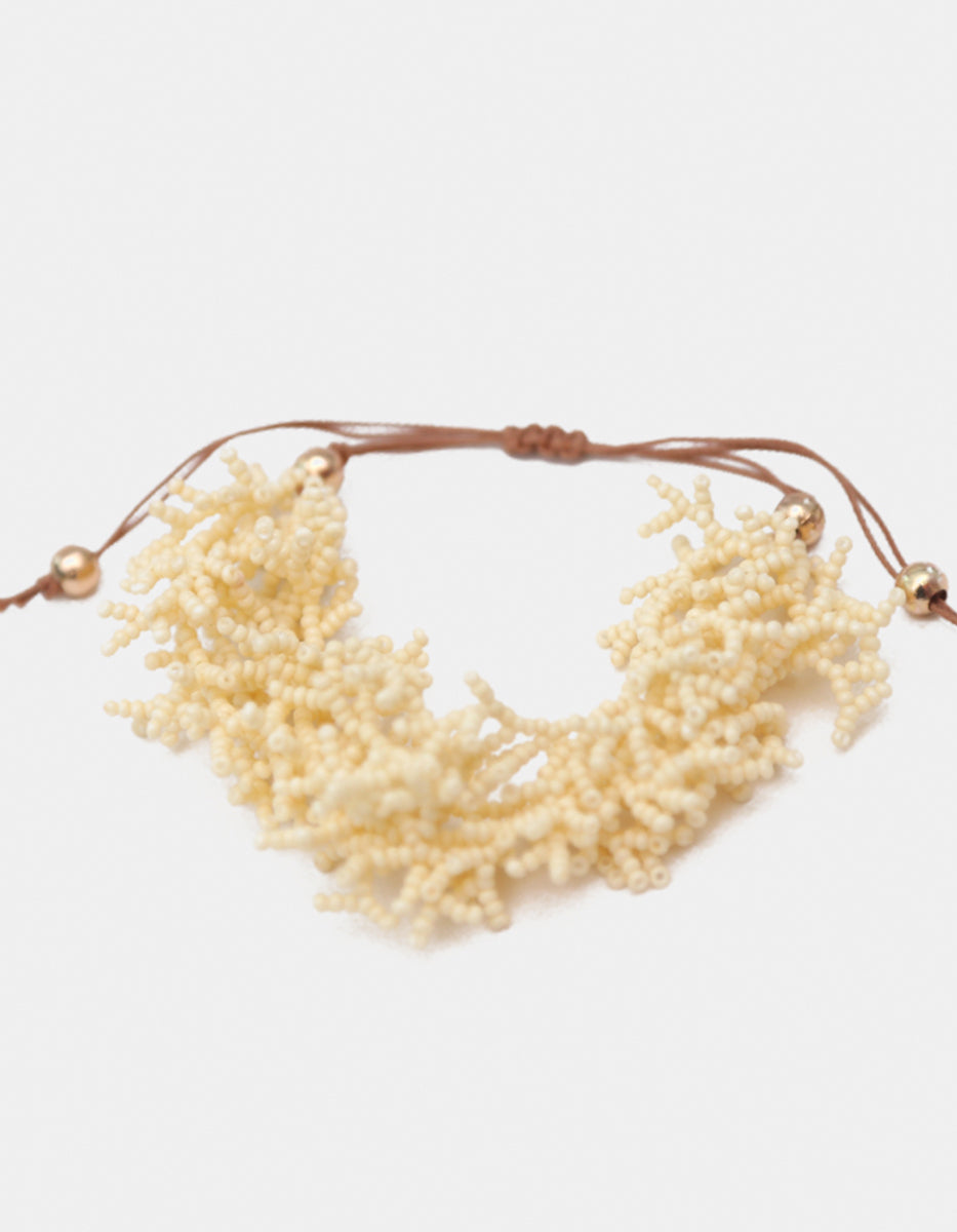 Pulsera ajustable Goldfield 18K & cuentas marfil en forma de coral Ultramar