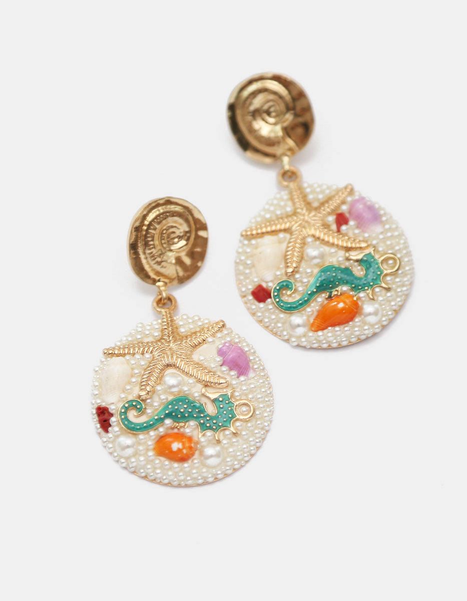 Aretes inspiración oceánica con fondo de micro-perlas, estrella y caballito de mar en Gold-Filled Ultramar