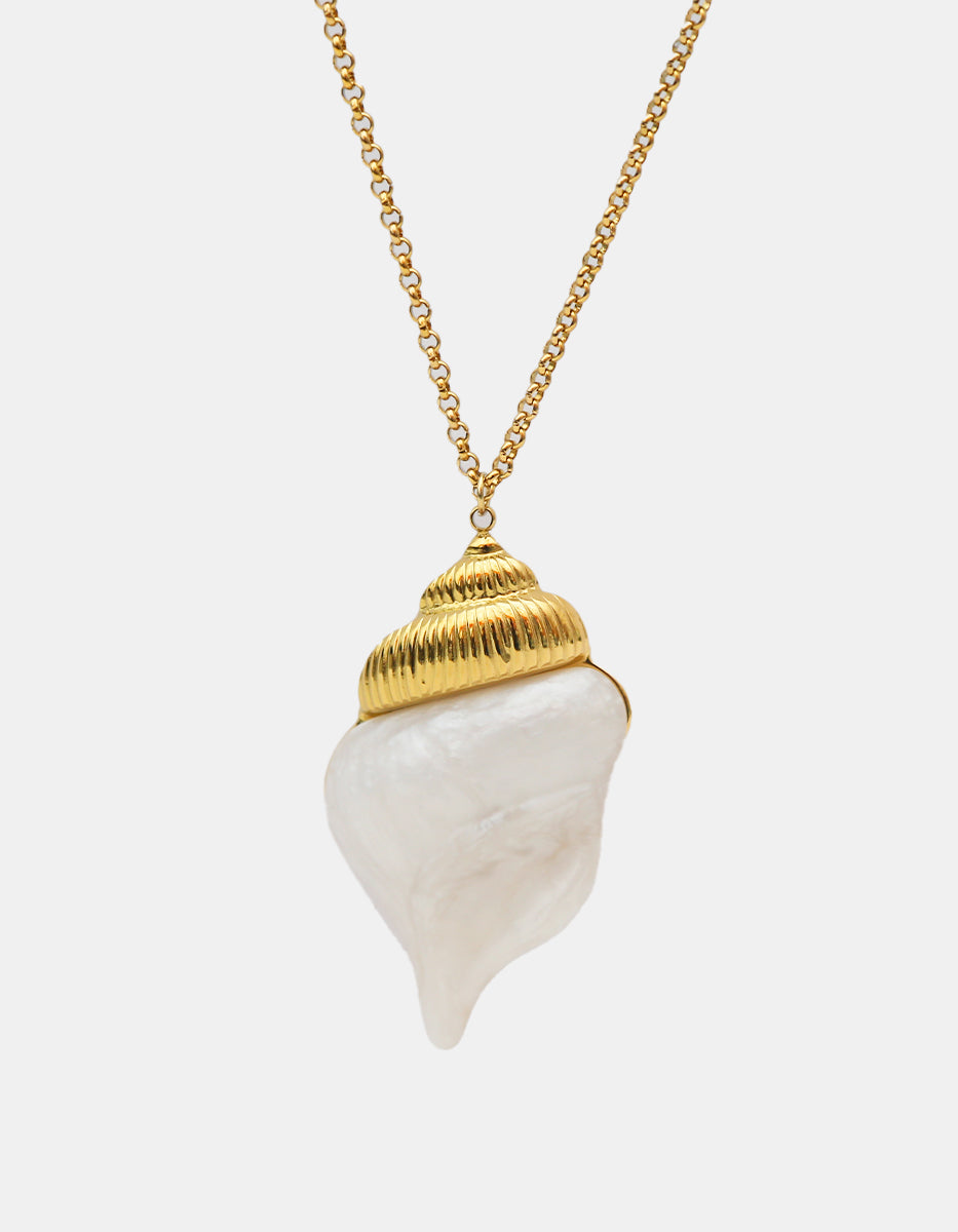 Collar de Gold-filled con dije en forma de caracol en madreperla Ultramar