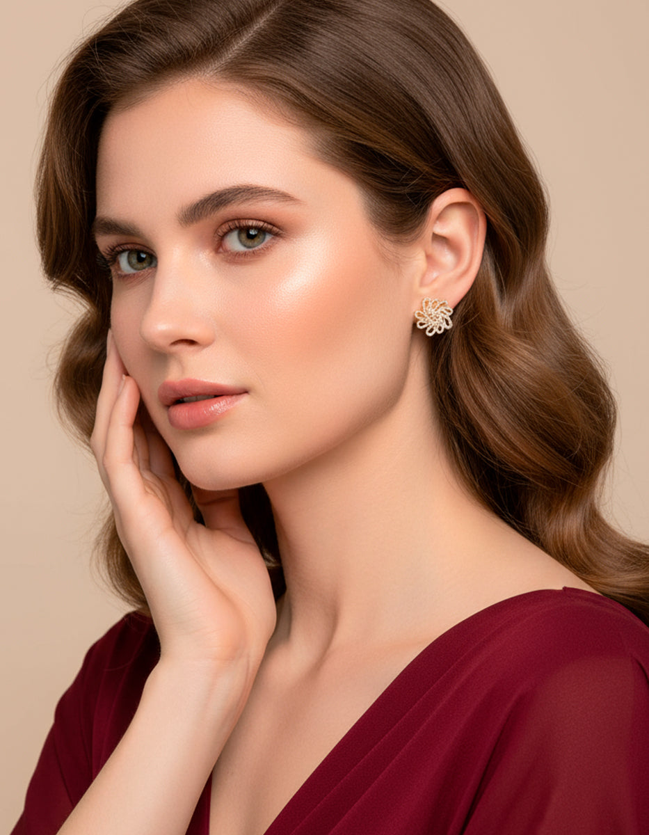 Arete circular pegado con 380 topacios blancos montados corte diamante Infinito Elite