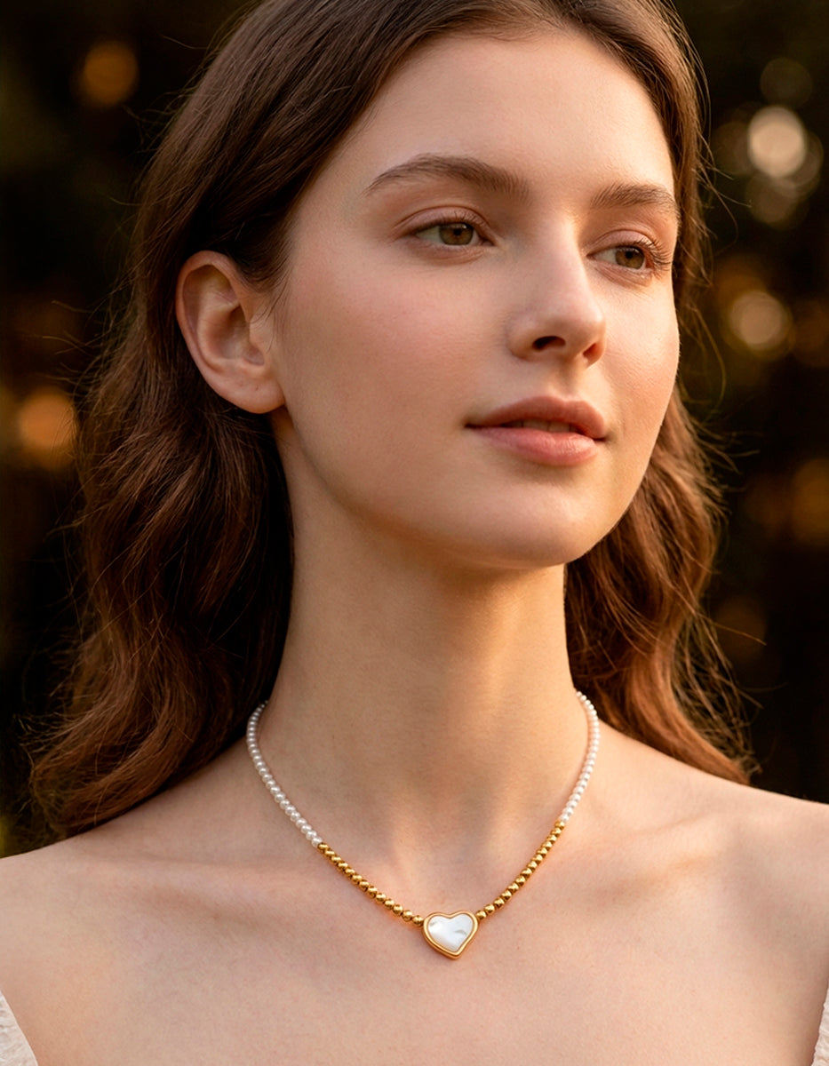 Collar gold-filled con perla mabe & charm corazón Love Story