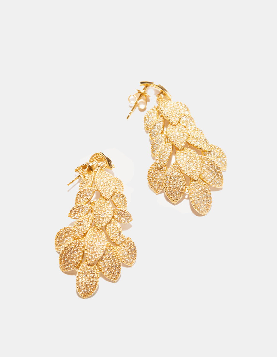Aretes elegante adornada con Pavé de circonitas blancas Puresa
