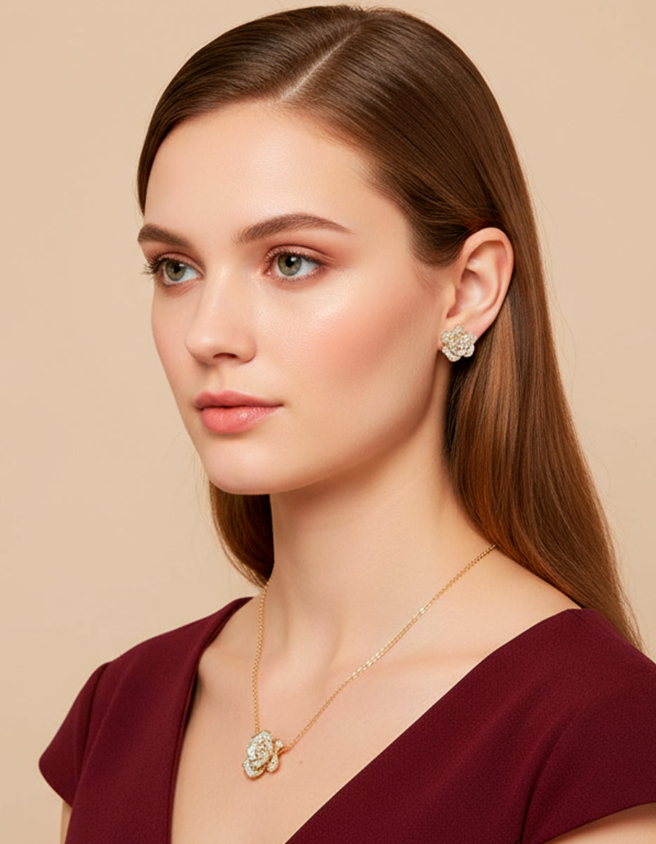 Cadena con colgante elegante adornado con pavé de circonitas blancas Puresa