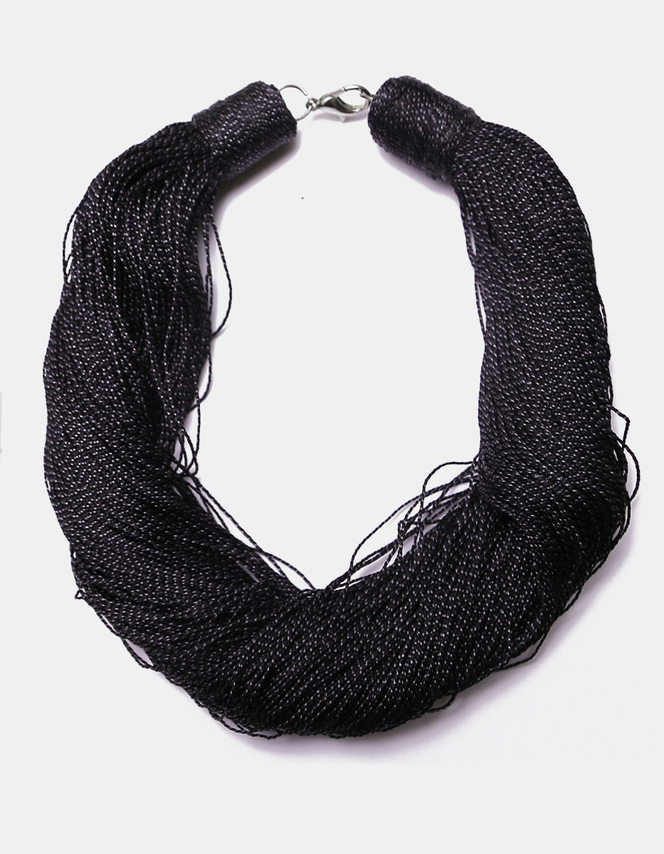 Collar Multihilo Textil Negro y Broche Metálico Ultramar