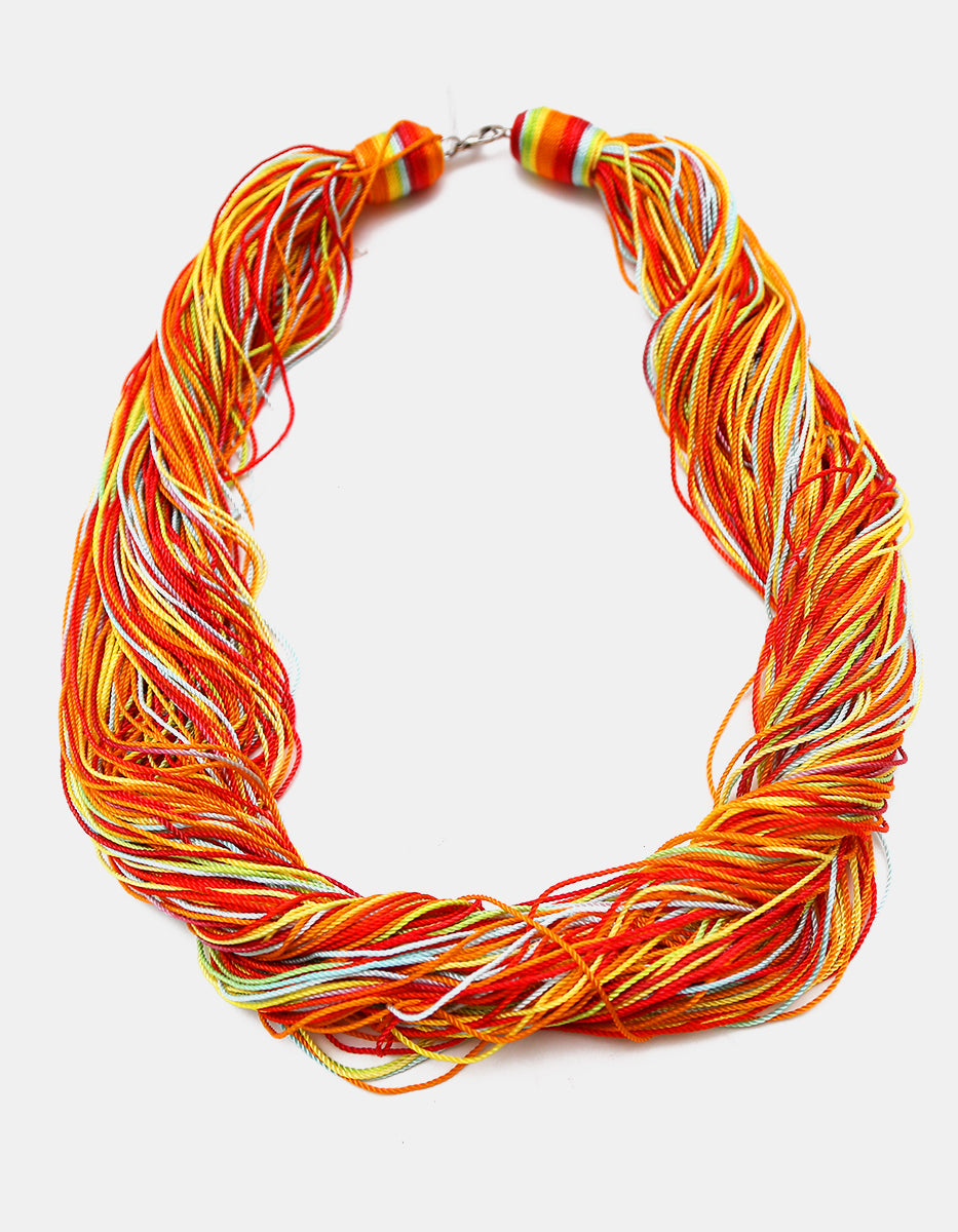 Collar multihilo textil multicolor en tonos rojo, azul y amarillo Ultramar
